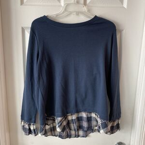 LOFT Top Women’s Size M Boat Neck Long Sleeve Navy Plaid Stretch